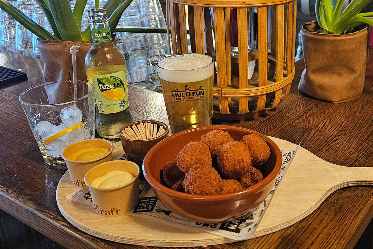Drankje met bitterballen - Multi Fun Bussloo