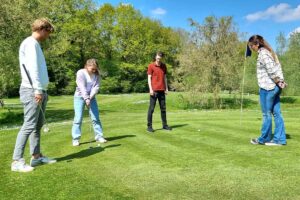 Pitch&Putt groep op green